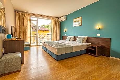 Triple Room with Balcony