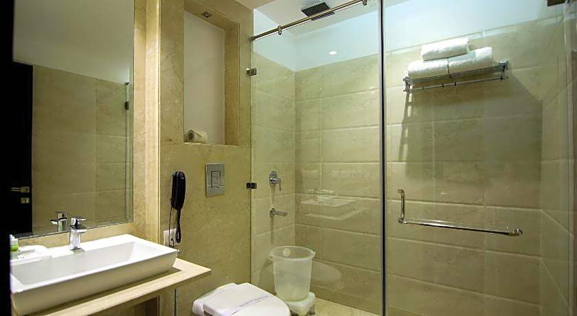 The Prime Balaji Deluxe @ New Delhi Railway Station Hotel