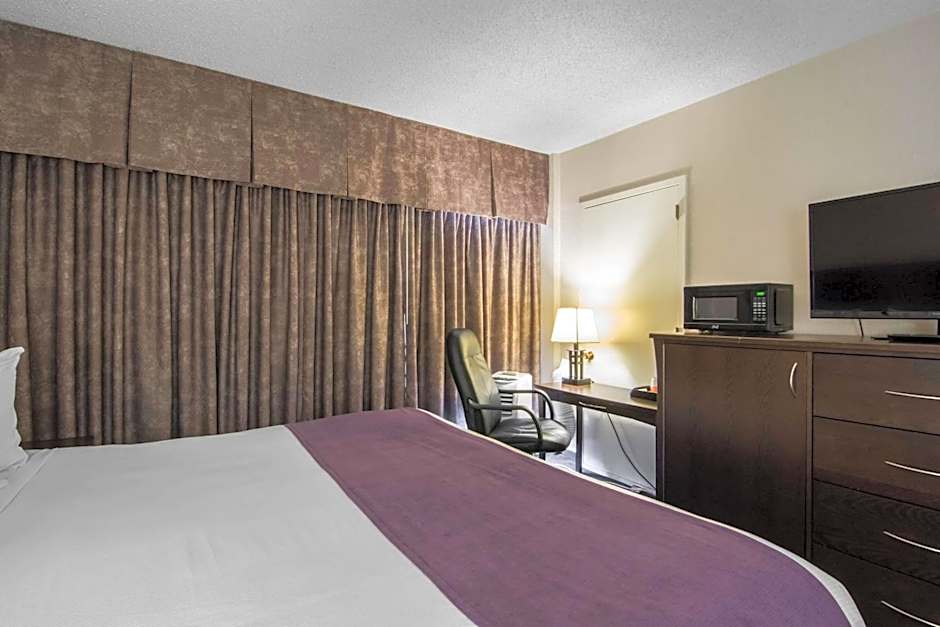 Quality Inn & Suites Yellowknife