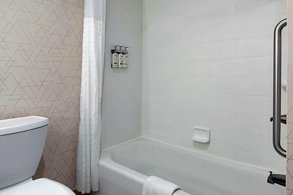 Holiday Inn Express Painted Post By IHG
