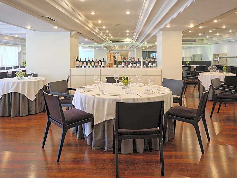 Hotel Almirante