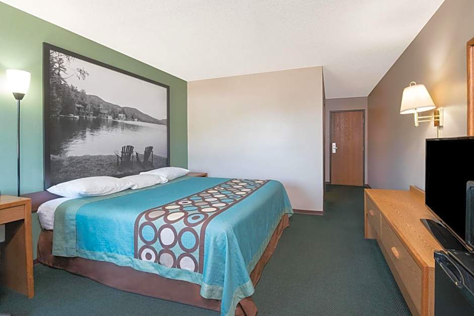 Super 8 by Wyndham Milbank SD