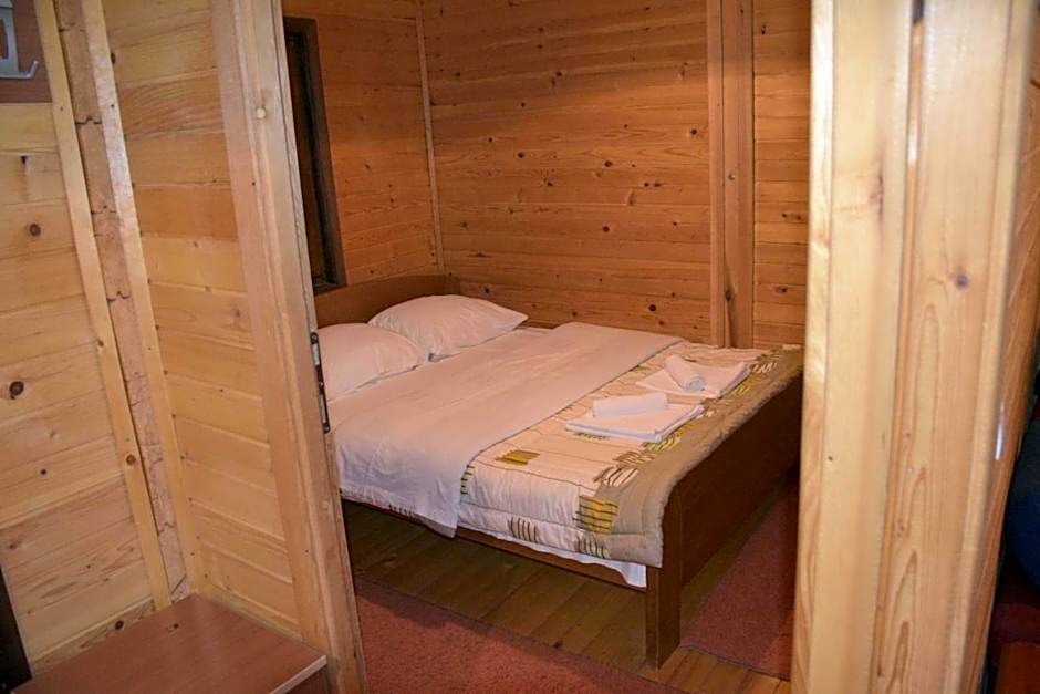 OSTROG Aparthotel KOLIBA-VLASTNIŠTVO MANASTIRA OSTROG