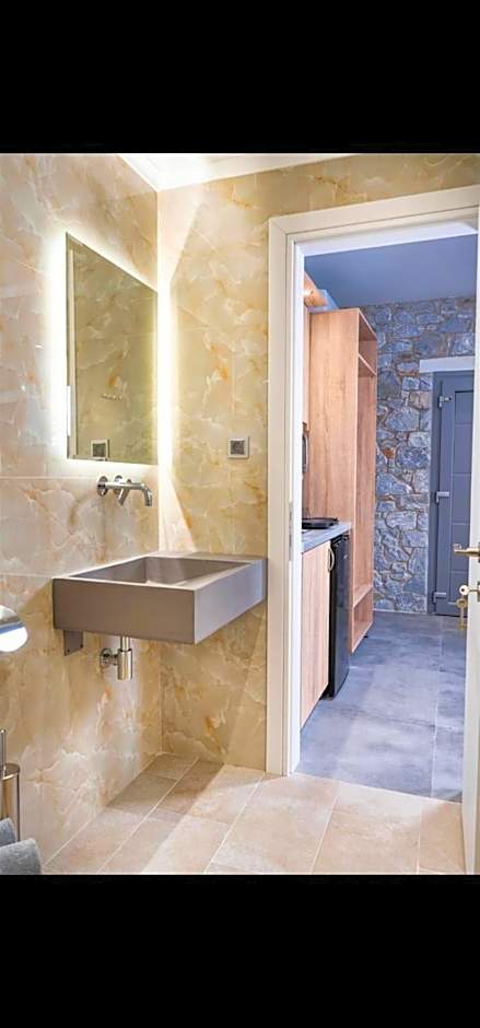 THALASSIA LUXURY APARTMENTS