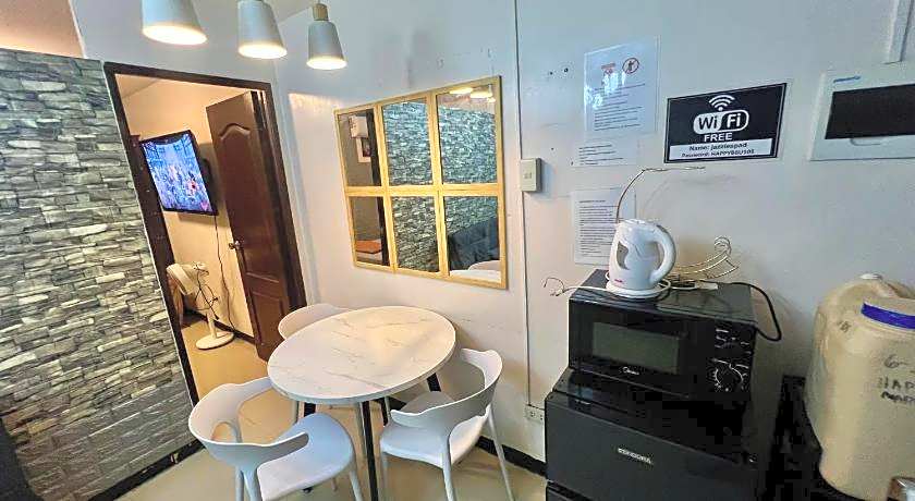UNO'S Place with Karaoke,Wifi,Netflix and Balcony