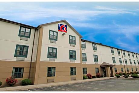 Studio 6 Corporate Extended Stay Buffalo Amherst NY