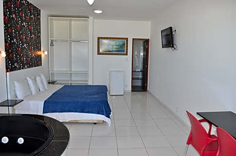 Deluxe Room with Ocean View and Hot Tub