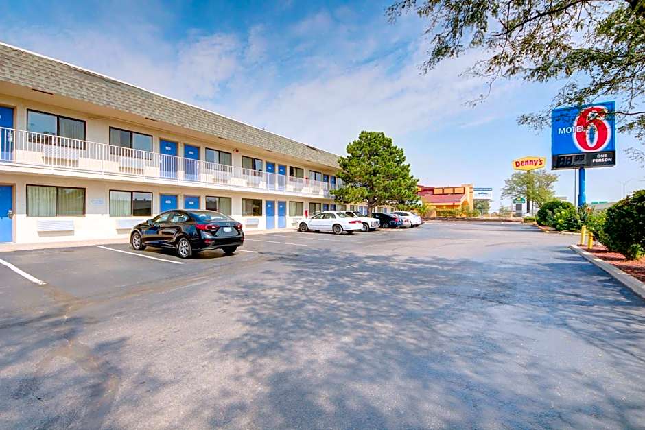 Motel 6-Wichita, KS - AIRPORT