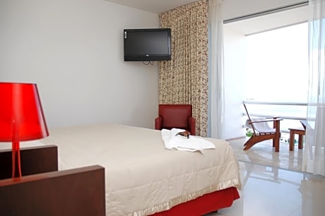 Deluxe Bay View with King bed