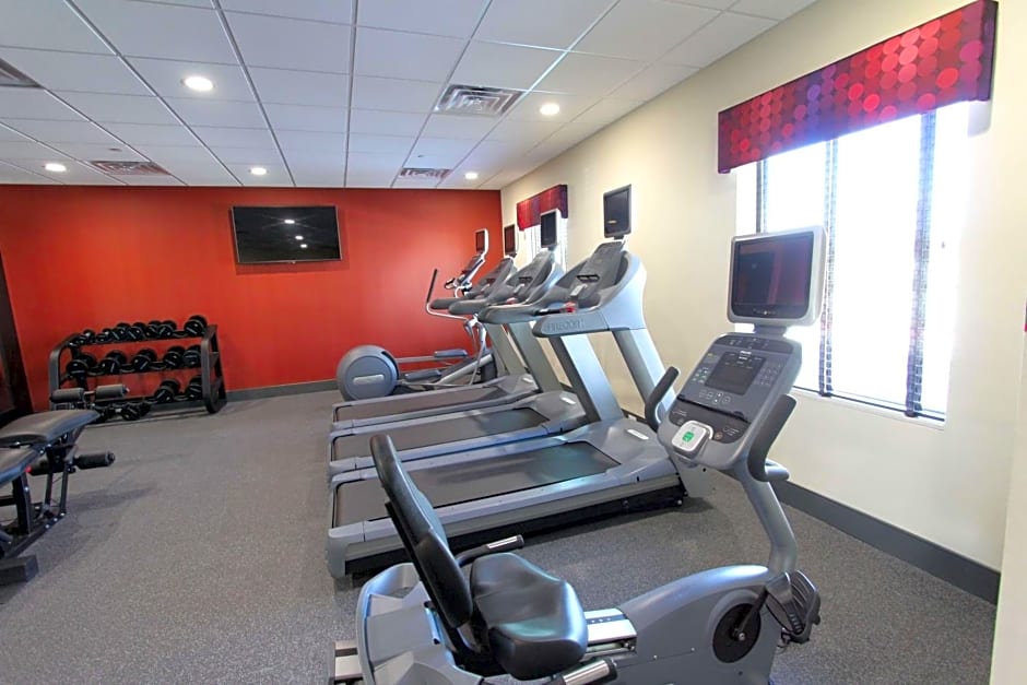 Hampton Inn By Hilton & Suites Dallas Market Center