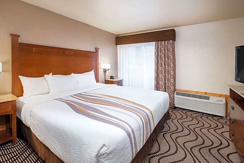 Best Western Plus Riverfront Hotel and Suites