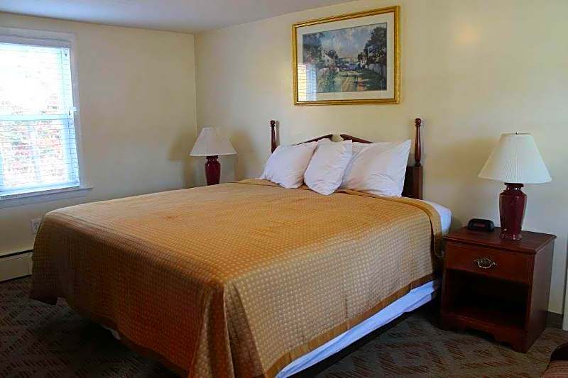 Knights Inn Centerville Cape Cod Area