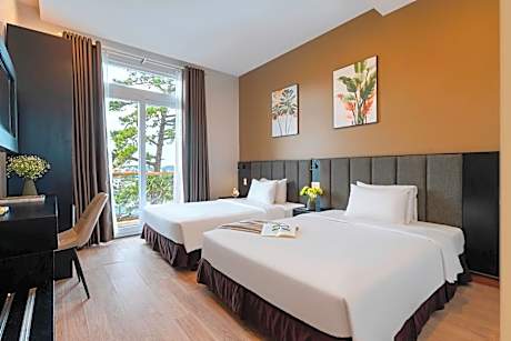 Quadruple Room with Balcony