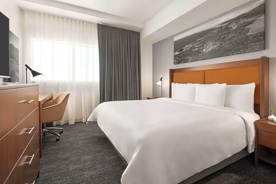 La Quinta Inn & Suites by Wyndham San Luis Obispo Downtown
