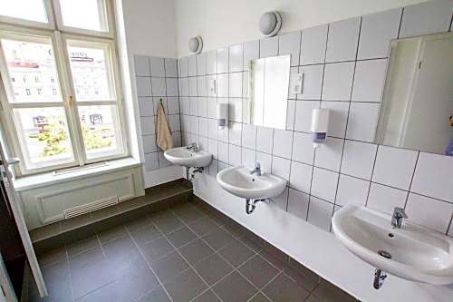 Avenue Hostel