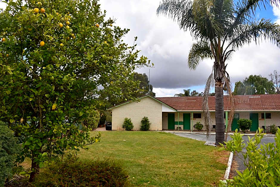 Mount Barker Valley Views Motel & Chalets, Western Australia