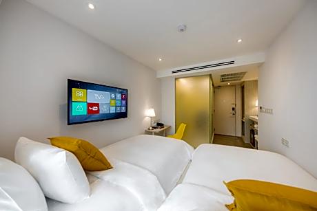 Twin Room with City View