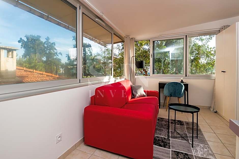 STUDIO CASSIN - next to tramway line 2 near airport