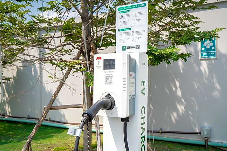 Crystal Srivaree Suvarnabhumi Hotel