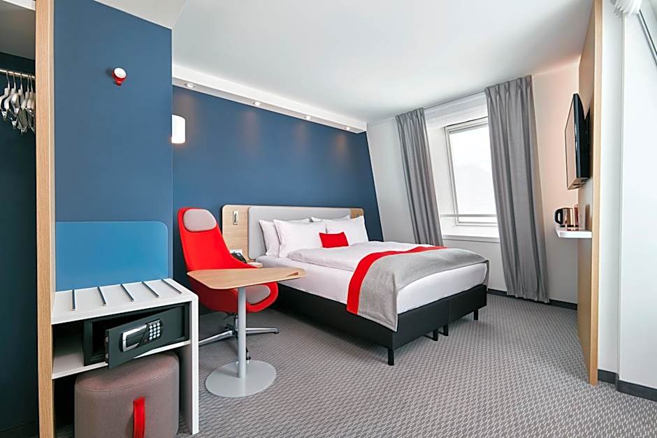 Holiday Inn Express Berlin - Alexanderplatz By IHG