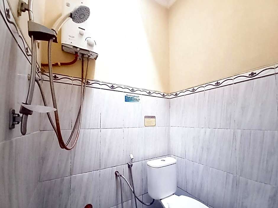 Lancar Homestay Syariah near BNS Mitra RedDoorz