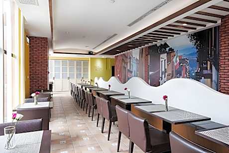 Duo Romance Hotel