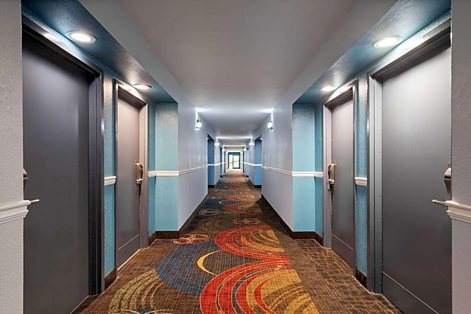 Days Inn by Wyndham Lincoln