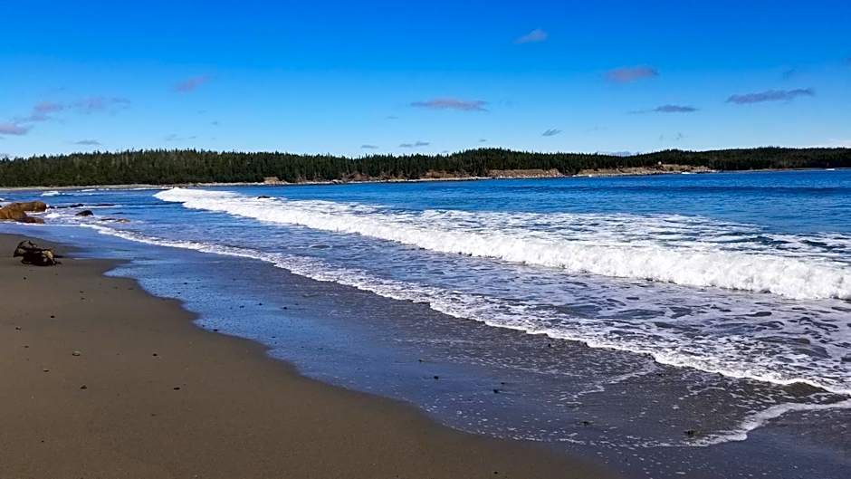 Lonely Rock Seaside Bungalows
