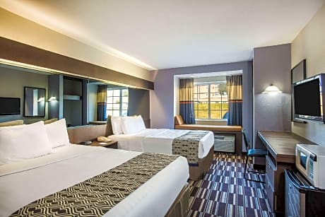 2 Queen Beds Non-Smoking