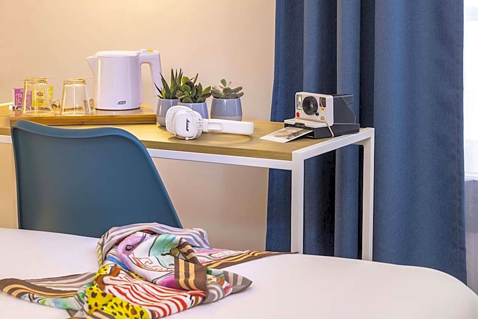 Hotel Paris Louis Blanc