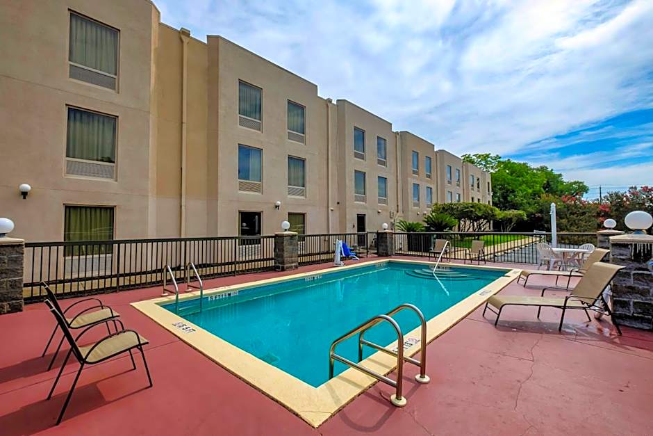 Red Roof Inn Pensacola Fairgrounds