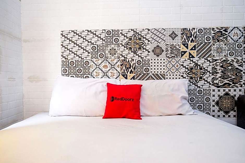 RedDoorz Syariah @ Colomadu 2