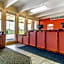 Econo Lodge Inn & Suites Brookings