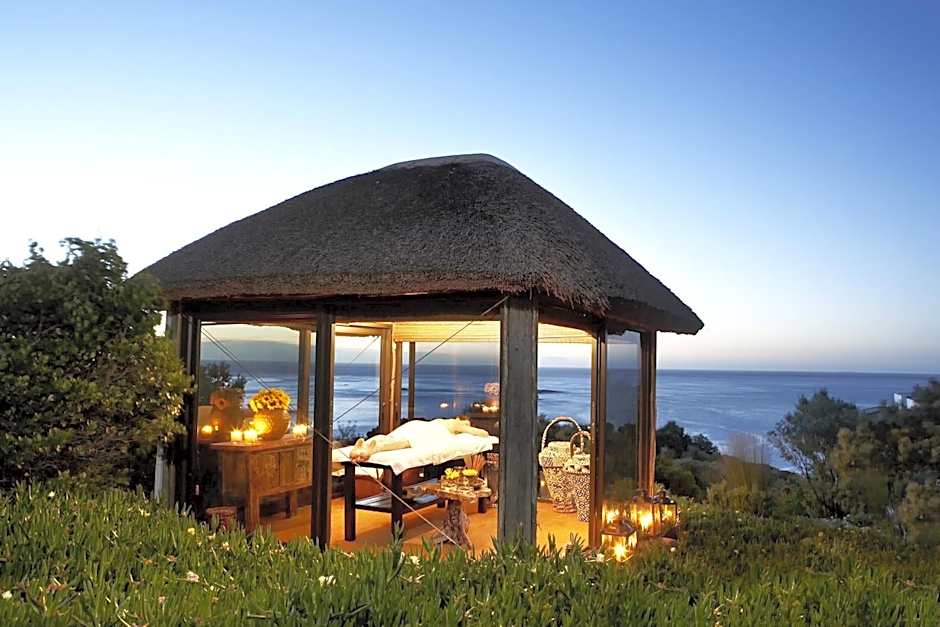 Twelve Apostles Hotel & Spa