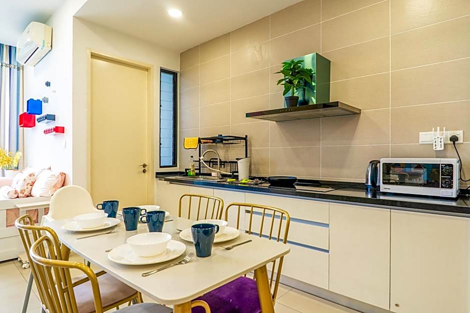 D'Pristine Theme Suite by Nest Home at LEGOLAND