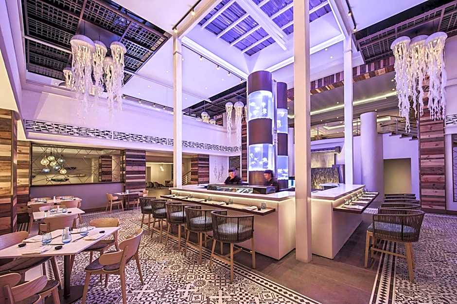 Le Suffren Hotel & Marina