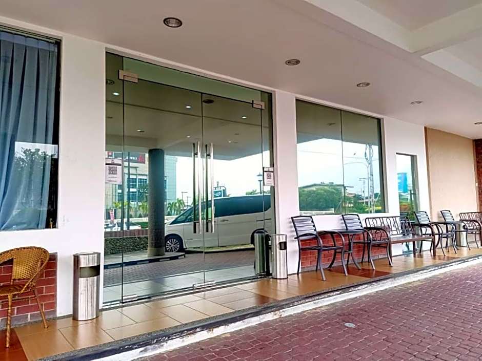 Borneo Suites Hotel
