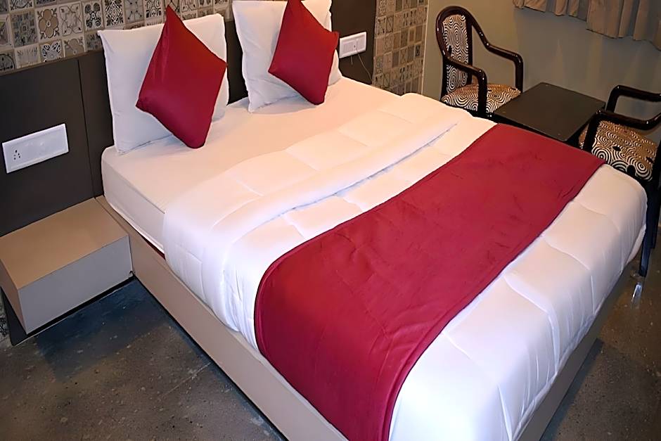 Hotel Ashapura Palace