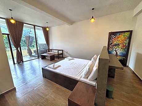 Suite with River View