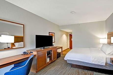 King Room with Sofa Bed and Study - Non-Smoking