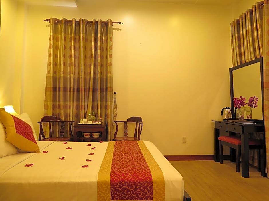 Sunflowers Hotel Airport 