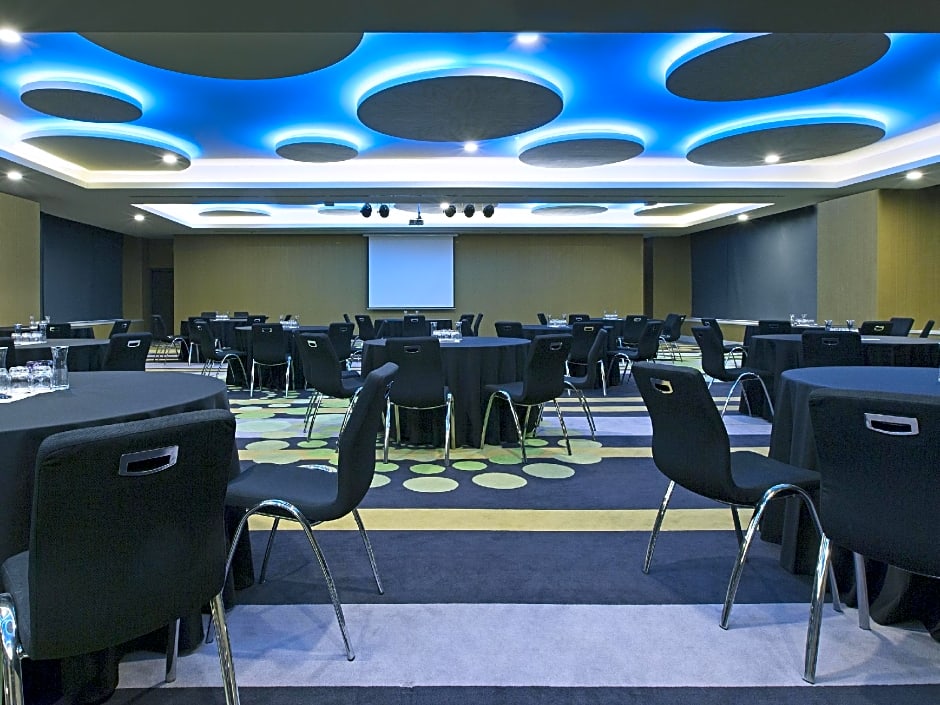 Mercure Penang Beach