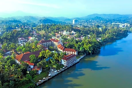 Mahaweli Reach Hotel