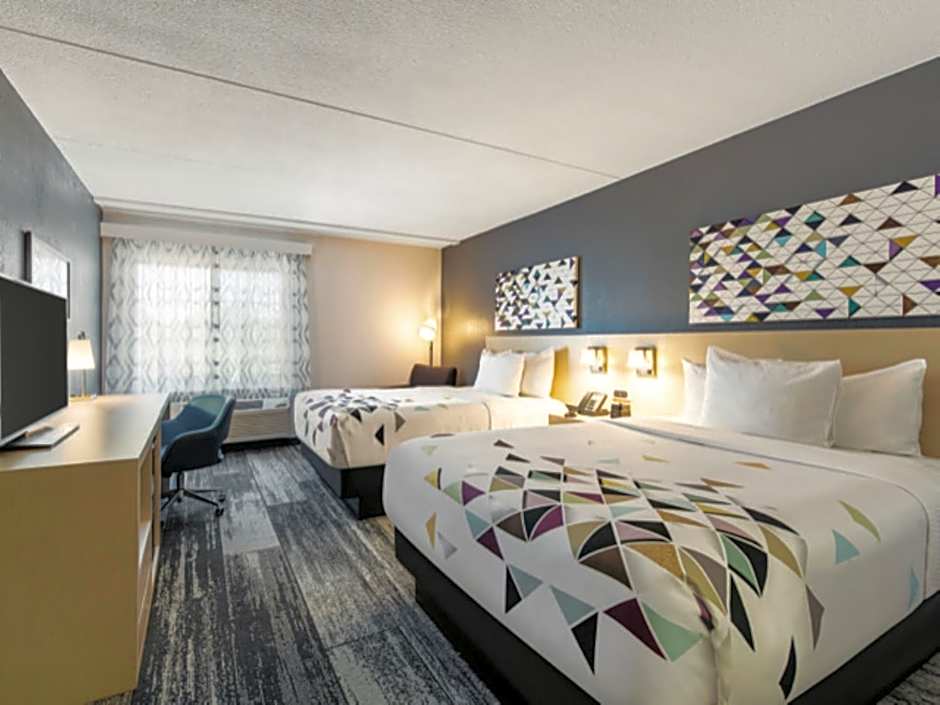 Baymont by Wyndham White Plains - Elmsford