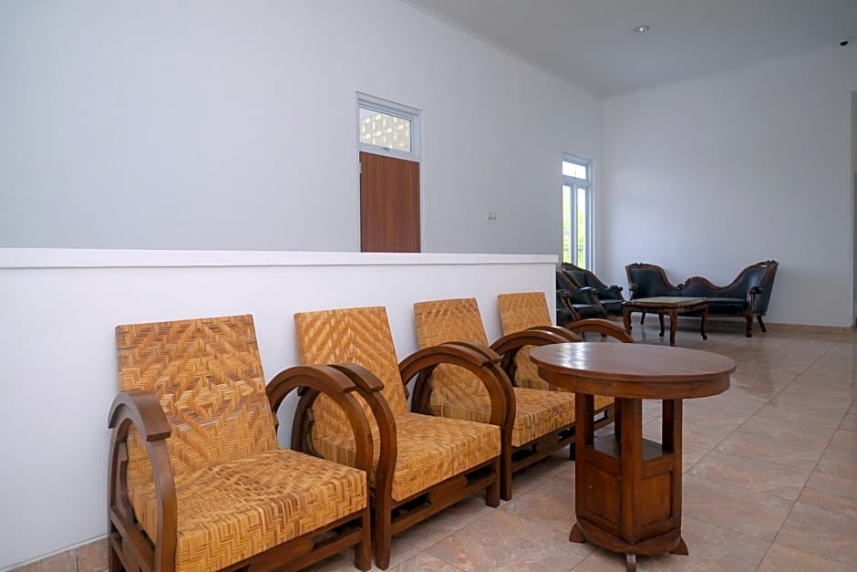 RedDoorz Syariah near Transmart Pabelan Solo