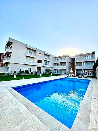 Royal Nile Villa - Luxury Nile View Apartment 1