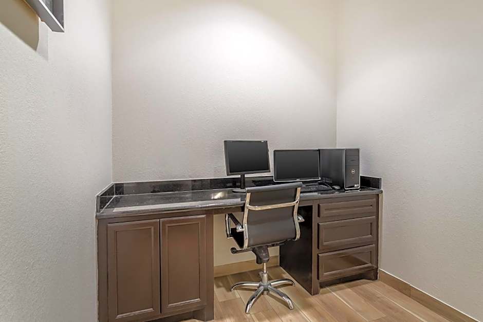 Red Roof Inn La Porte