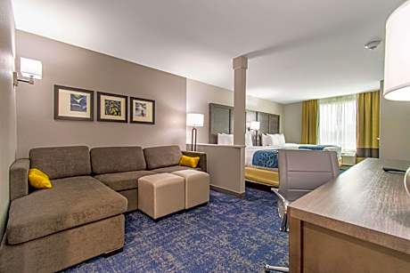 Suite with Two Queen Beds - Accessible/Non-Smoking