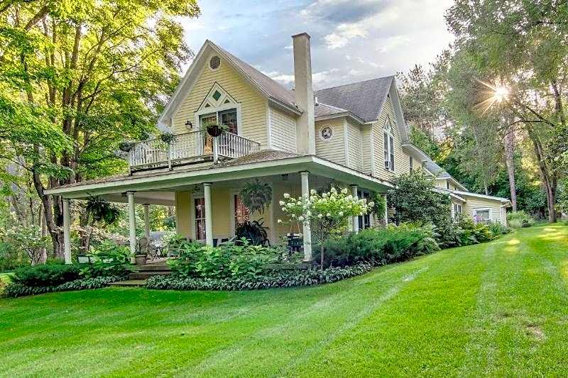 Bellaire Bed  Breakfast