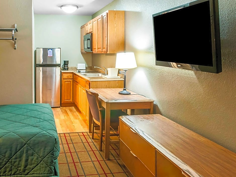 Rodeway Inn East